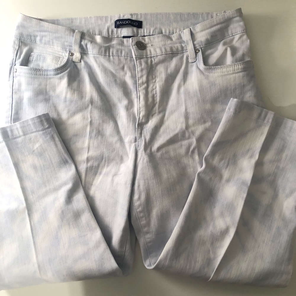 Bandolino capri pants - light colored tie dyed